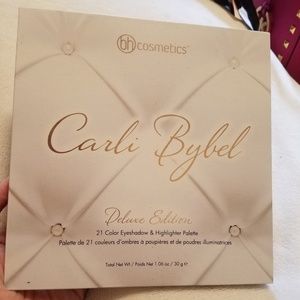 Carli Bybel Eyeshadow & Highlighter Palette
